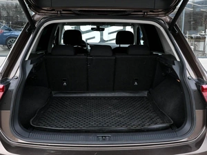 Внедорожник Volkswagen Tiguan 2017 года, 2400000 рублей, Волгоград