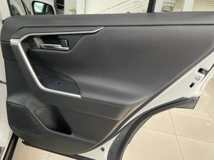 Внедорожник Toyota RAV4 2019 года, 2997000 рублей, Солонцы