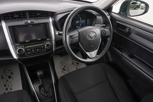 Универсал Toyota Corolla Fielder 2016 года, 1349000 рублей, Красноярск