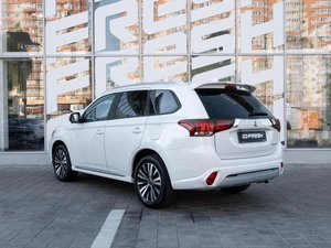 Внедорожник Mitsubishi Outlander 2022 года, 2670000 рублей, Ставрополь