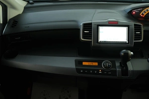 Минивэн Honda Freed 2010 года, 1039000 рублей, Омск