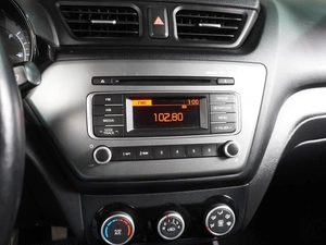 Седан Kia Rio 2015 года, 879000 рублей, Воронеж