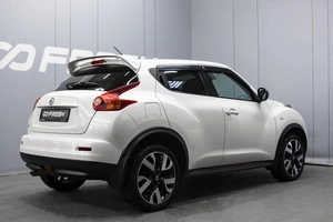 Внедорожник Nissan Juke 2013 года, 1090000 рублей, Омск