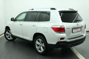 Внедорожник Toyota Highlander 2013 года, 2120000 рублей, Красноярск