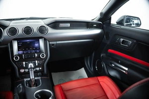 Кабриолет Ford Mustang 2021 года, 3699000 рублей, Пермь