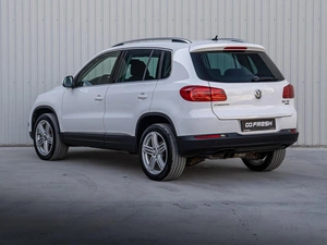 Внедорожник Volkswagen Tiguan 2013 года, 1730000 рублей, Краснодар