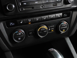 Седан Volkswagen Jetta 2015 года, 1050000 рублей, Воронеж
