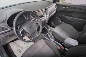 Седан Hyundai Solaris 2017 года, 1399000 рублей, Томск