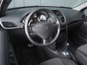 Хетчбэк Peugeot 207 2010 года, 410000 рублей, Ростов-на-Дону