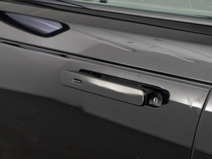 Внедорожник Land Rover Range Rover Velar 2018 года, 3698999 рублей, Москва