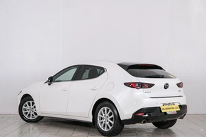 Хетчбэк Mazda 3 2019 года, 1839000 рублей, Красноярск
