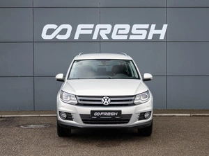 Внедорожник Volkswagen Tiguan 2012 года, 1340000 рублей, Краснодар