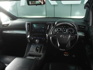 Минивэн Toyota Vellfire 2018 года, 4999000 рублей, Красный Пахарь