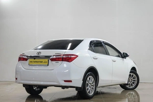 Седан Toyota Corolla 2013 года, 1099000 рублей, Новокузнецк