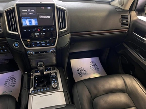 Внедорожник Toyota Land Cruiser 2016 года, 6899000 рублей, Красноярск