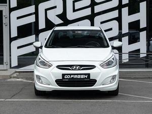 Седан Hyundai Solaris 2013 года, 960000 рублей, Волгоград
