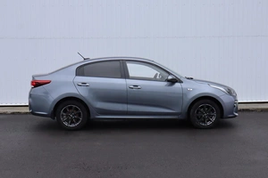 Седан Kia Rio 2017 года, 1250000 рублей, Брянск