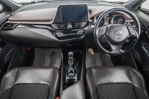 Внедорожник Toyota C-HR 2019 года, 1899000 рублей, Барнаул
