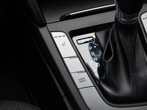 Седан Hyundai Elantra 2017 года, 1560000 рублей, Краснодар