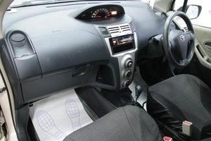 Хетчбэк Toyota Vitz 2006 года, 578000 рублей, Солонцы