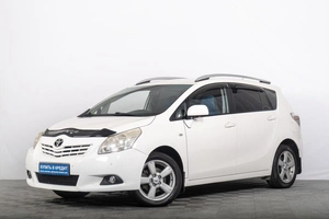 Минивэн Toyota Verso 2012 года, 1249000 рублей, Томск