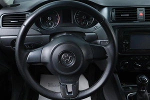 Седан Volkswagen Jetta 2013 года, 889000 рублей, Челябинск