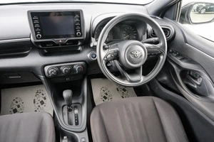 Хетчбэк Toyota Yaris 2021 года, 1149000 рублей, Красноярск