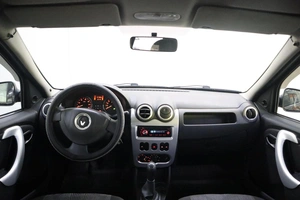 Седан Renault Logan 2014 года, 710000 рублей, Брянск