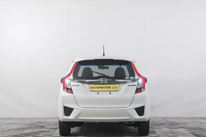 Хетчбэк Honda Fit 2016 года, 1209000 рублей, Кемерово