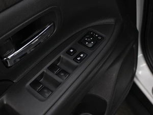 Внедорожник Mitsubishi Outlander 2014 года, 1370000 рублей, Омск