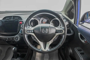 Хетчбэк Honda Fit 2011 года, 909000 рублей, Барнаул