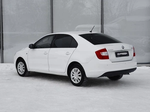 Лифтбек Skoda Rapid 2015 года, 940333 рублей, Тверь