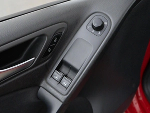 Хетчбэк Volkswagen Golf 2011 года, 727077 рублей, Москва