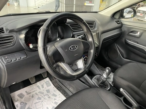 Седан Kia Rio 2012 года, 687000 рублей, Солонцы