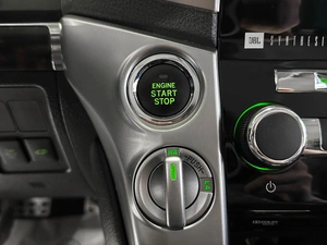 Внедорожник Toyota Land Cruiser 2012 года, 4177000 рублей, Красноярск