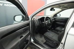 Внедорожник Mitsubishi Outlander 2018 года, 2010000 рублей, Курск