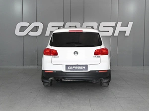 Внедорожник Volkswagen Tiguan 2012 года, 1350000 рублей, Ростов-на-Дону