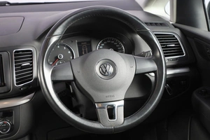 Минивэн Volkswagen Sharan 2013 года, 1389000 рублей, Новосибирск