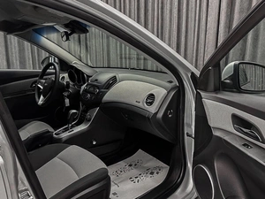 Седан Chevrolet Cruze 2013 года, 799000 рублей, Красноярск