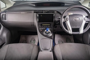 Лифтбек Toyota Prius 2011 года, 1229000 рублей, Томск