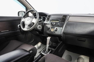 Хетчбэк Nissan Tiida 2012 года, 829000 рублей, Новосибирск