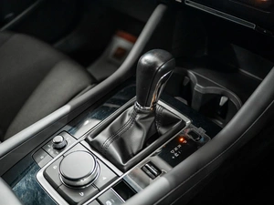 Хетчбэк Mazda 3 2019 года, 1649000 рублей, Красноярск