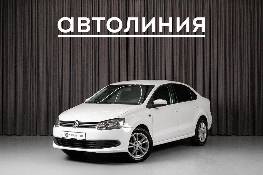 Седан Volkswagen Polo 2014 года, 695000 рублей, Красноярск