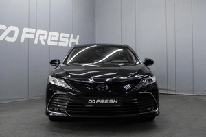Седан Toyota Camry 2022 года, 2850000 рублей, Омск