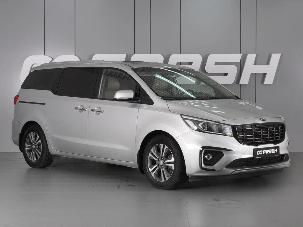 Минивэн Kia Carnival 2019 года, 2568000 рублей, Минеральные Воды