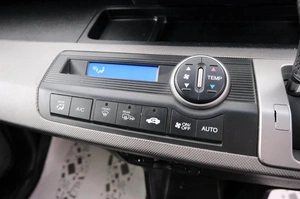 Минивэн Honda Freed 2014 года, 1249000 рублей, Красноярск