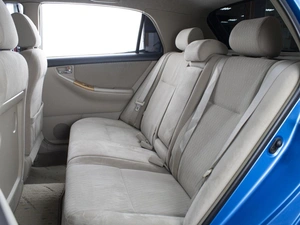 Хетчбэк Toyota Corolla 2004 года, 610000 рублей, Омск