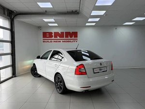 Лифтбек Skoda Octavia 2013 года, 990000 рублей, Смоленск