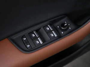 Внедорожник Audi Q8 2023 года, 9200055 рублей, Москва