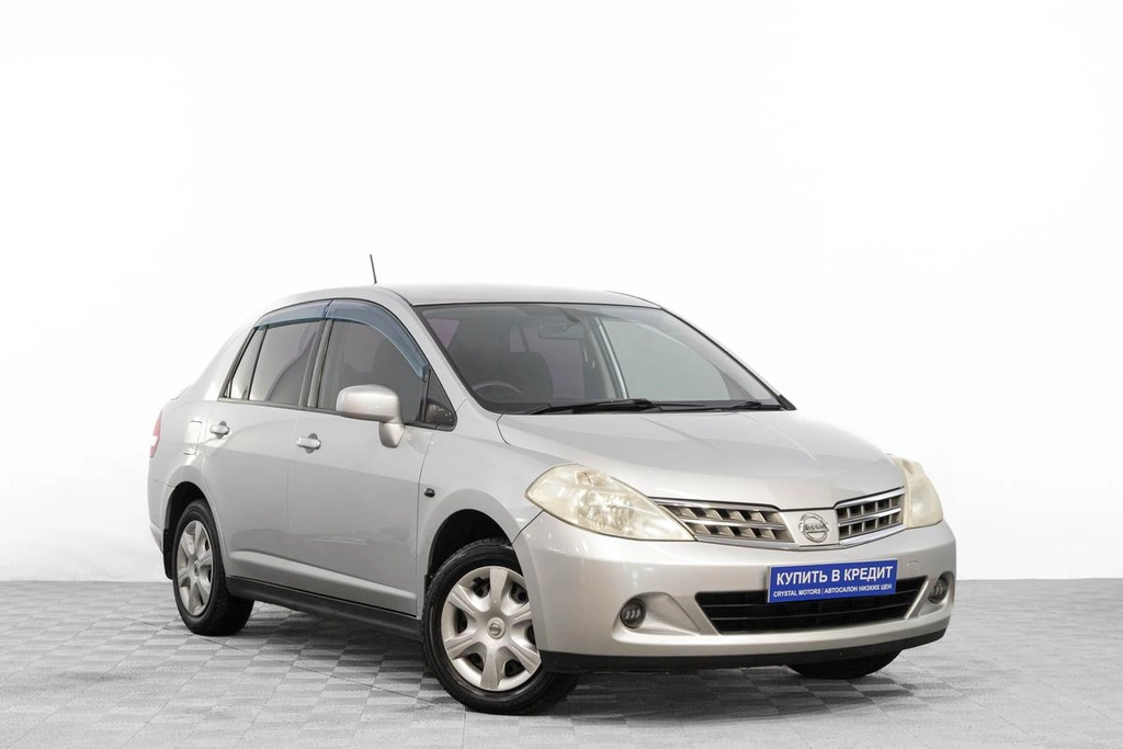 Седан Nissan Tiida Latio 2010 года, 829000 рублей, Барнаул